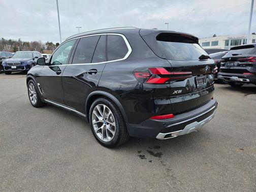 Black Sapphire Metallic 2024 BMW X5 PHEV xDrive50e