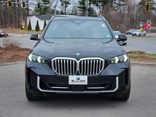 Black Sapphire Metallic 2024 BMW X5 PHEV xDrive50e