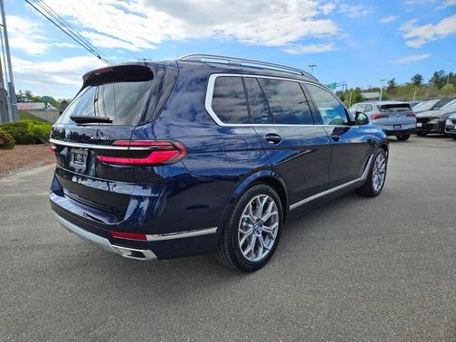 Tanzanite Blue II Metallic 2026 BMW X7 xDrive40i