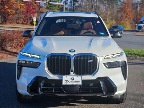 2024 BMW X7 M60i