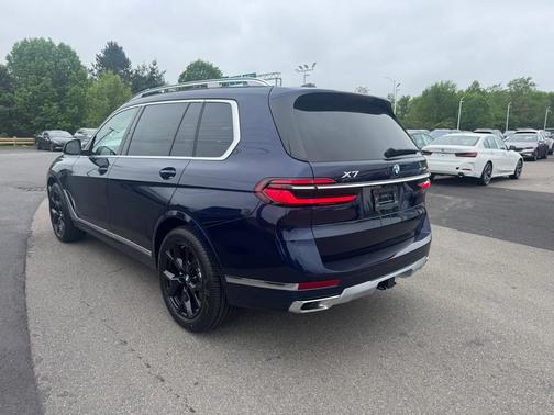 2025 BMW X7 xDrive40i