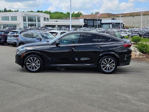 Black Sapphire Metallic 2025 BMW X6 xDrive40i