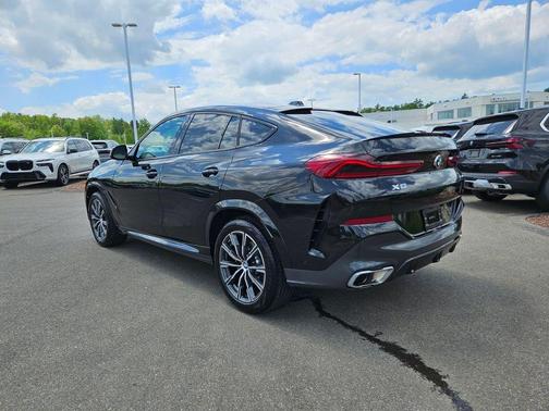 Black Sapphire Metallic 2025 BMW X6 xDrive40i