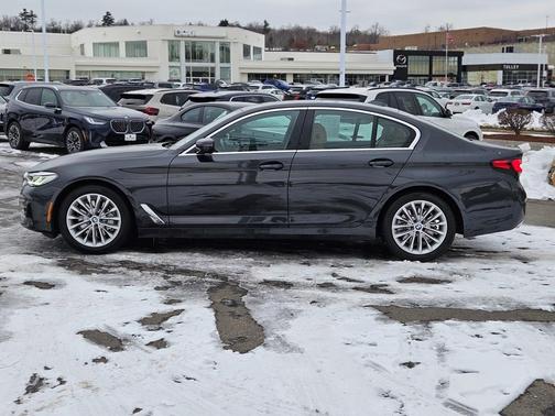 2022 BMW 530 i xDrive