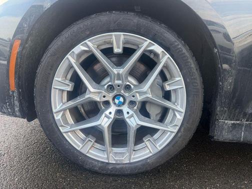 2025 BMW 330 i xDrive