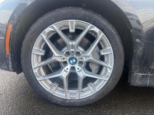 2025 BMW 330 i xDrive