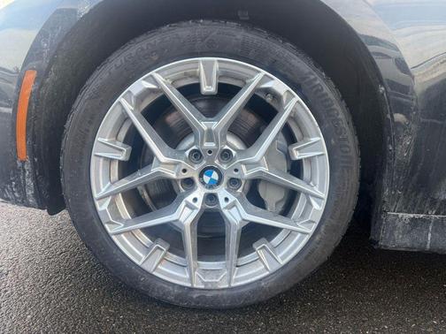 2025 BMW 330 i xDrive