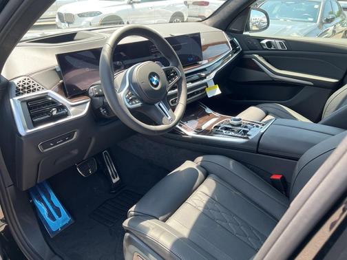 2026 BMW X7 M60i