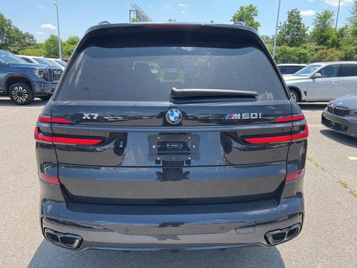 2026 BMW X7 M60i