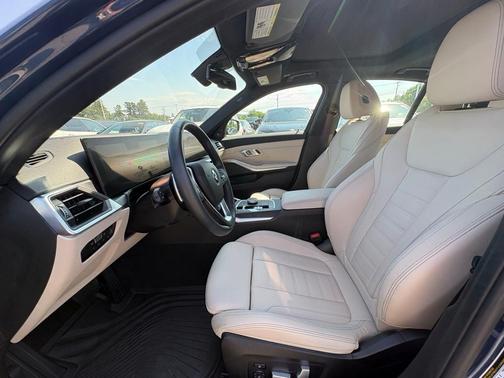 2023 BMW 330 i xDrive