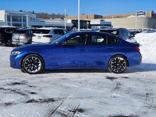 2025 BMW 330 i xDrive
