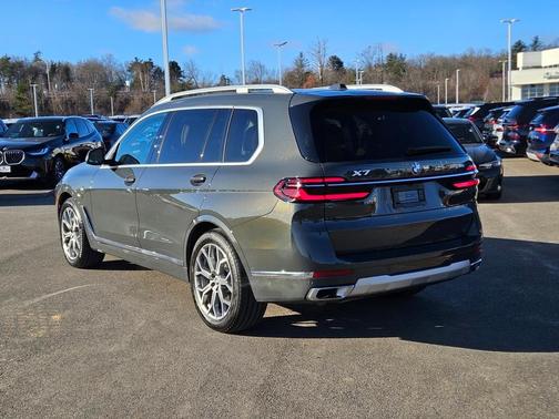 2025 BMW X7 xDrive40i