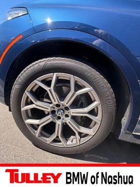 Phytonic Blue Metallic 2021 BMW X7 xDrive40i