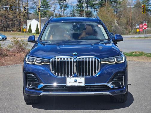 Phytonic Blue Metallic 2021 BMW X7 xDrive40i
