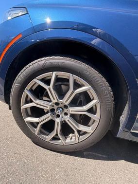 Phytonic Blue Metallic 2021 BMW X7 xDrive40i