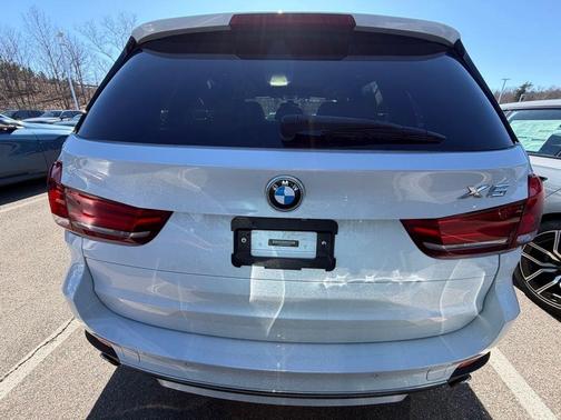 Mineral White Metallic 2017 BMW X5 xDrive35i