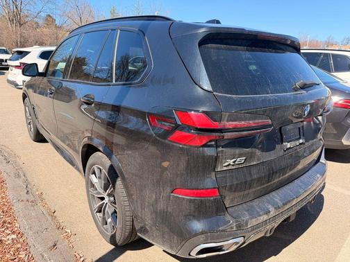 Black Sapphire Metallic 2024 BMW X5 xDrive40i
