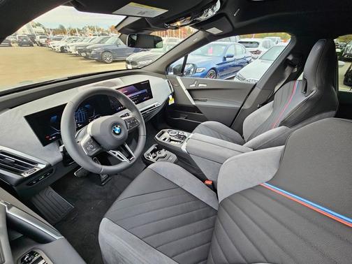 2026 BMW iX xDrive60