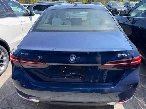 Phytonic Blue Metallic 2026 BMW 530 i xDrive