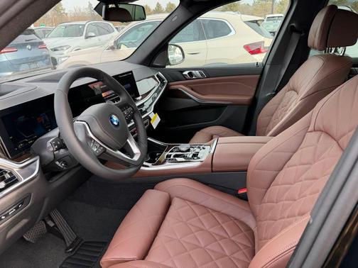 Black Sapphire Metallic 2026 BMW X5 PHEV xDrive50e