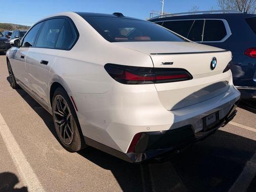 Mineral White Metallic 2023 BMW 760 760i xDrive