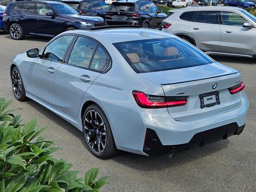 2025 BMW 330 i xDrive