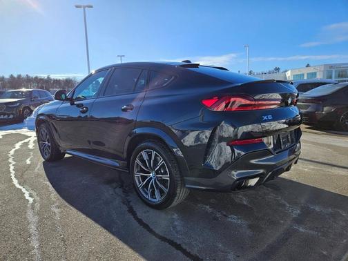 2025 BMW X6 xDrive40i