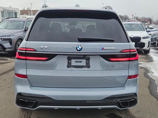 2026 BMW X7 M60i