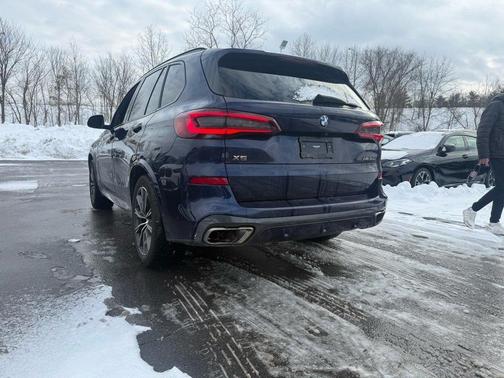 2023 BMW X5 M50i