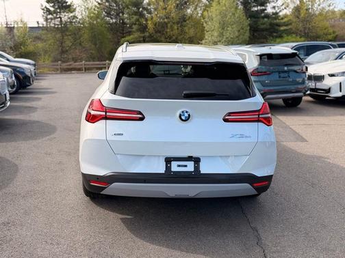 Mineral White Metallic 2026 BMW X3 30 xDrive