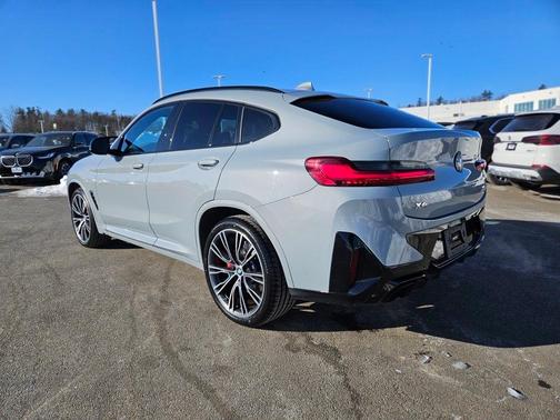 2023 BMW X4 M40i