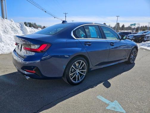 2022 BMW 330 i xDrive