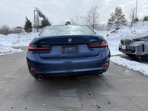 2022 BMW 330 i xDrive