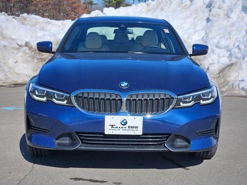 2022 BMW 330 i xDrive