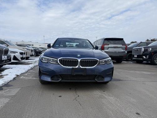 2022 BMW 330 i xDrive