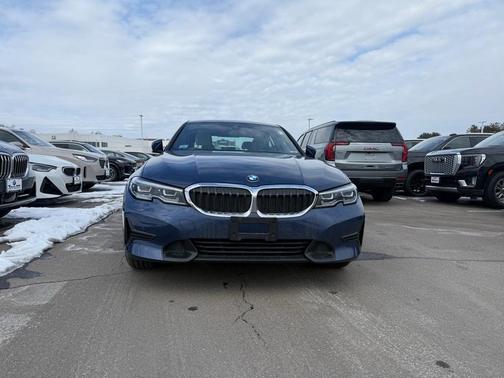 2022 BMW 330 i xDrive