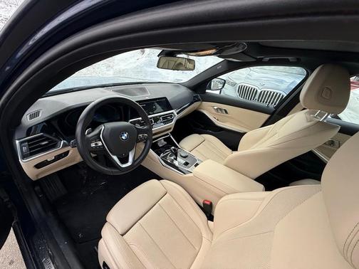 2022 BMW 330 i xDrive