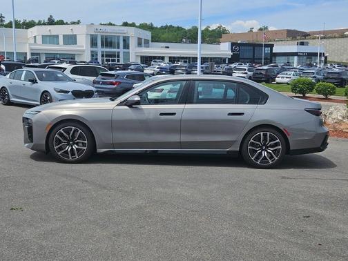 2024 BMW 760 760i xDrive