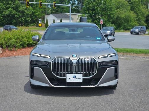 2024 BMW 760 760i xDrive