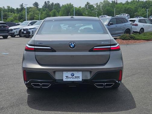 2024 BMW 760 760i xDrive