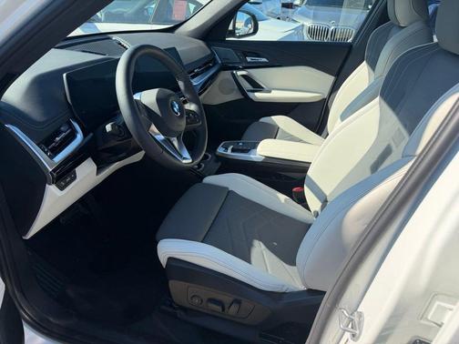 Alpine White 2026 BMW X1 xDrive28i