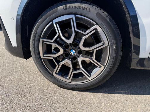 Alpine White 2026 BMW X1 xDrive28i