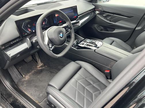 2024 BMW 530 i xDrive