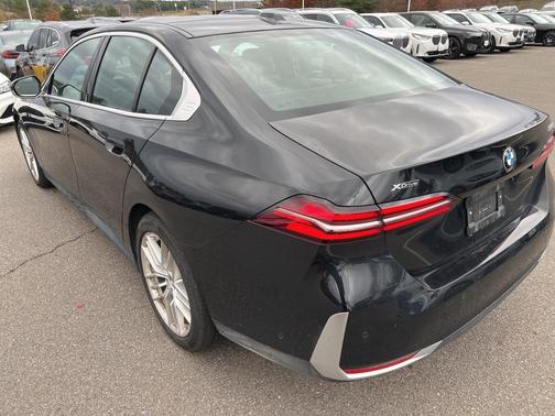 2024 BMW 530 i xDrive