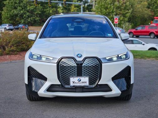 2025 BMW iX xDrive50