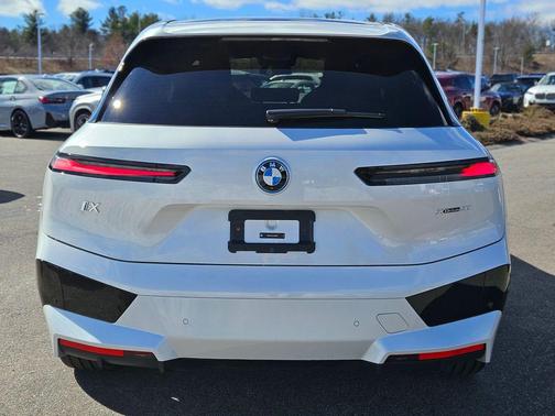 2025 BMW iX xDrive50