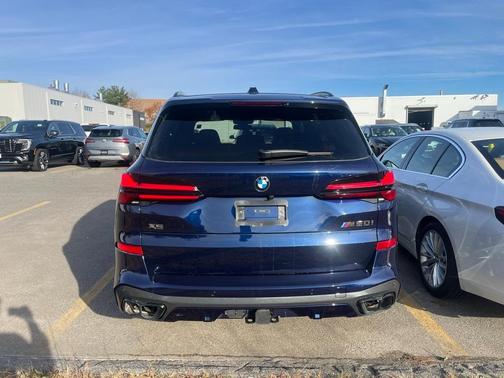 2025 BMW X5 M60i