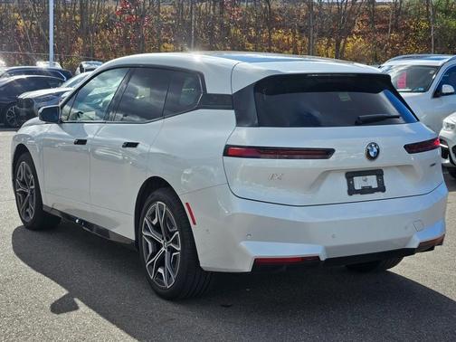 2026 BMW iX xDrive45