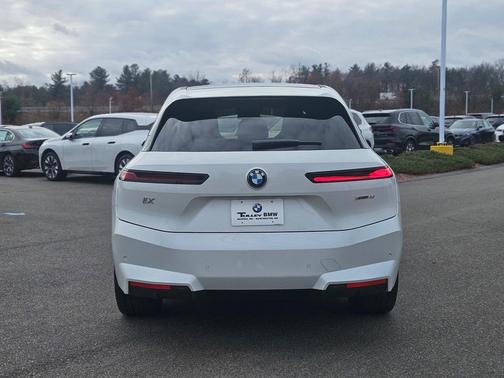 2026 BMW iX xDrive45