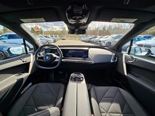 2026 BMW iX xDrive45